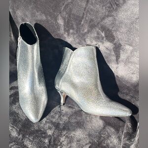 XOXO silver metallic ankle boots. Kitten heel. Holiday party. 7.5-8. New